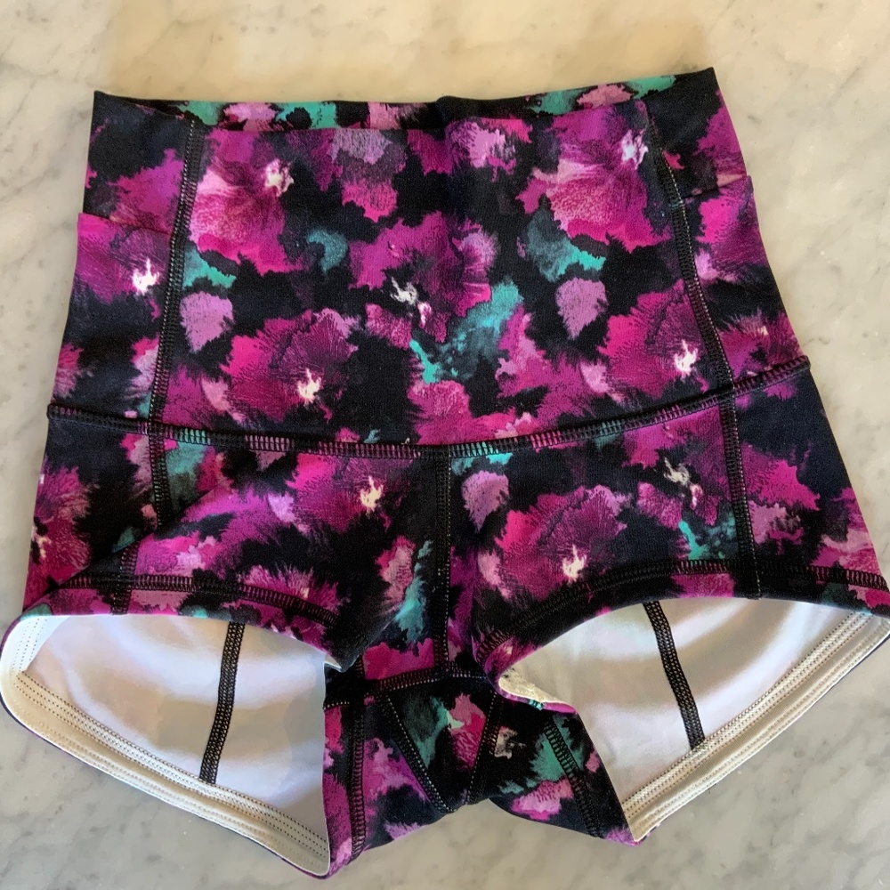 Lululemon Athletica - Short - Size 2 - 2” Inseam